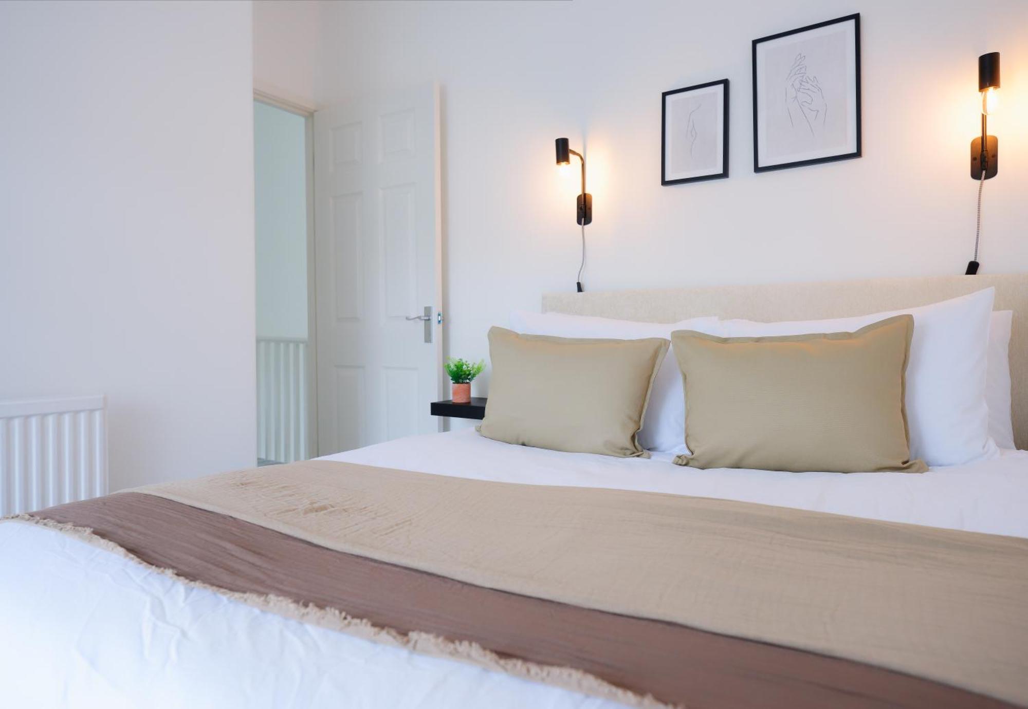 Stayright 3 Bed Home Near Hiking Trails & Parks Llwynypia Ngoại thất bức ảnh