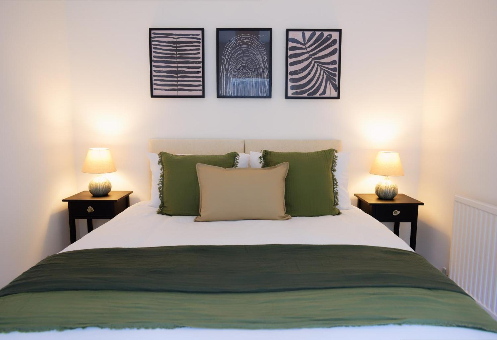 Stayright 3 Bed Home Near Hiking Trails & Parks Llwynypia Ngoại thất bức ảnh